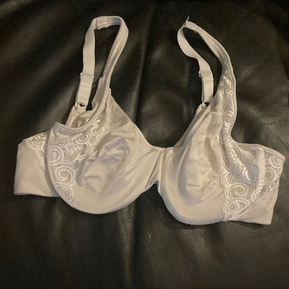 Bali bra 38c wire white cotton n lace